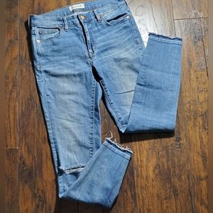 Madewell 9” High-Riser Skinny distressed Size 27